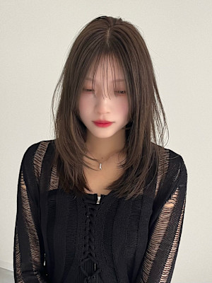 ミディアムレイヤー結べるレイヤーブリーチなしヘーゼルベージュ