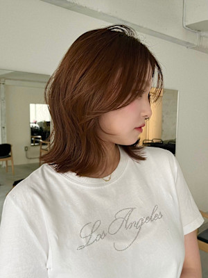 レイヤーカットくびれヘアブリーチなしヘーゼルブラウン