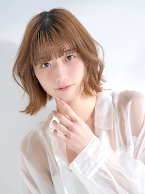 ハイトーンカラー×くびれ外ハネボブ