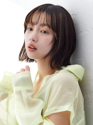 切りっぱなしボブ×インナーカラー