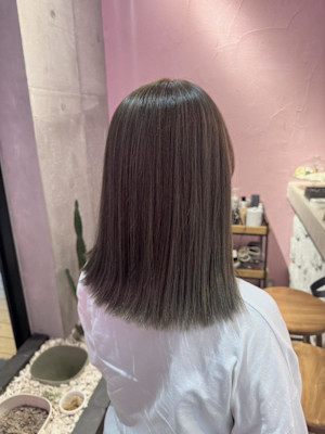 グレージュハイライトカラーと切りっぱなし