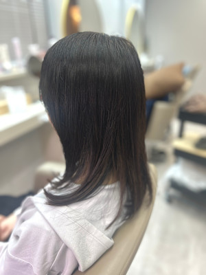 軽めのサラサラセミロングスタイル！