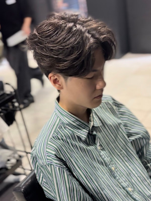 センターパート×ニュアンスパーマ×フェザーパーマ×men's