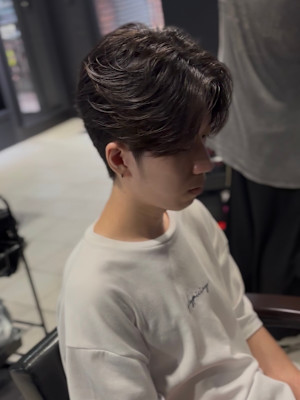 センターパート×ニュアンスパーマ×フェザーパーマ×men's