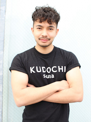 サッカースペイン代表　ケパ・アリサバラガ　風　ヘアスタイル