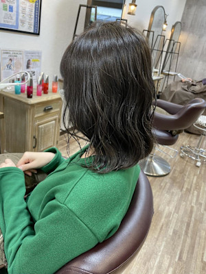 オリーブカラー