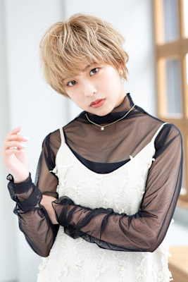 【Totia】ハイトーン大人ショート×シルキーベージュ