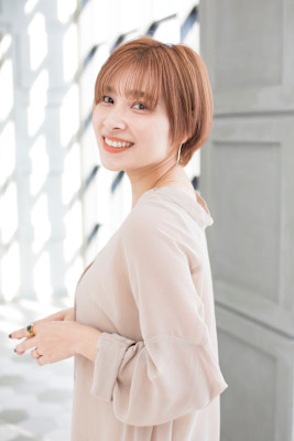 【Totia本通】大人かわいいショート×ピンクベージュ