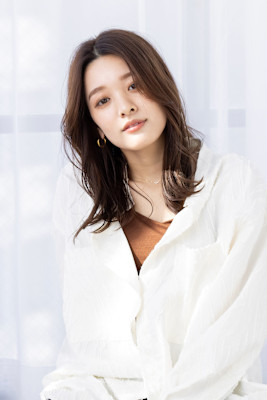 【Totia】ゆるふわ巻きセミディ×ミルクチョコレート