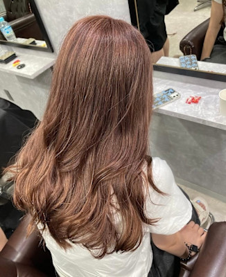 ピンクベージュカラー