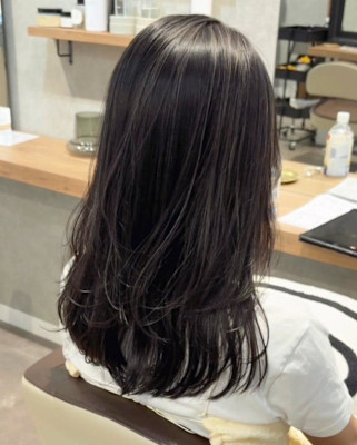 細めだからお洒落なハイライトグレージュ