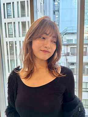 くびれミディアムレイヤー【くびれ　レイヤー　髪質改善　銀座】