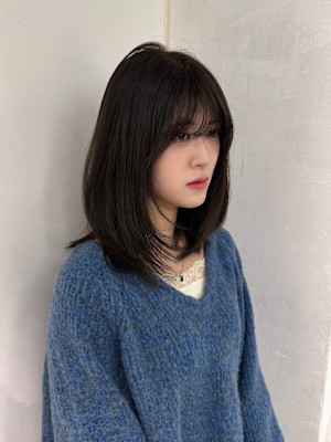 ミディアムレイヤーレイヤーカットフェイスレイヤー