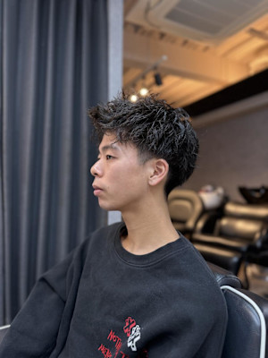 神田脩弥/アップバング/ツイストパーマ