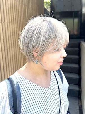 ハイトーンショート/ショートボブ/丸みショート