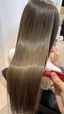 髪質改善専門サロンEmuest×スタイル