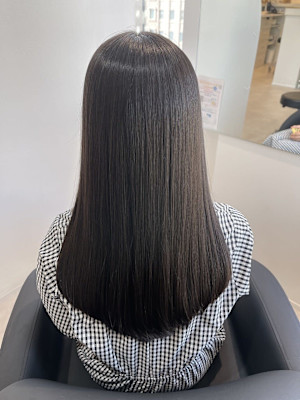 髪質改善専門サロンEmuest×スタイル