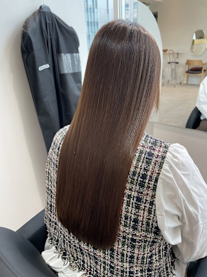 髪質改善専門サロンEmuest×スタイル