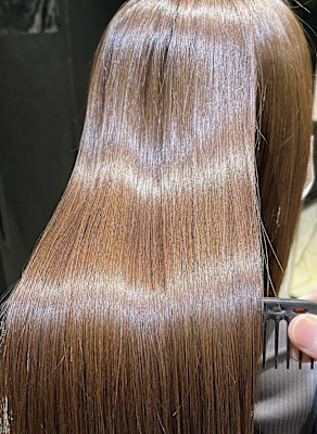 髪質改善専門サロンEmuest×スタイル