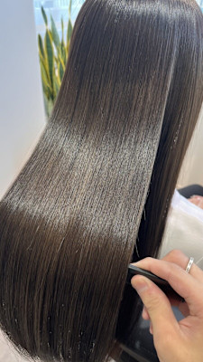 髪質改善専門サロンEmuest×スタイル