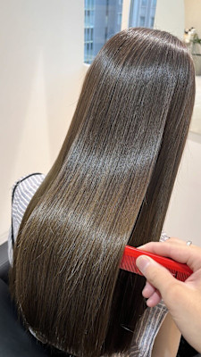 髪質改善専門サロンEmuest×スタイル