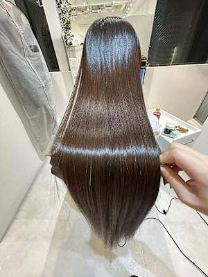 髪質改善専門サロンEmuest×スタイル