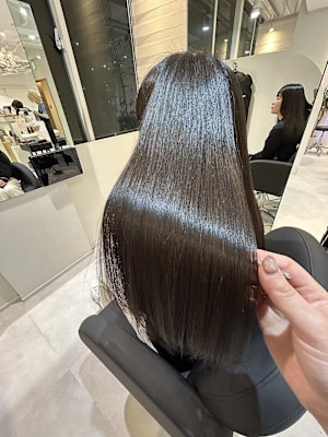 髪質改善専門サロンEmuest×スタイル