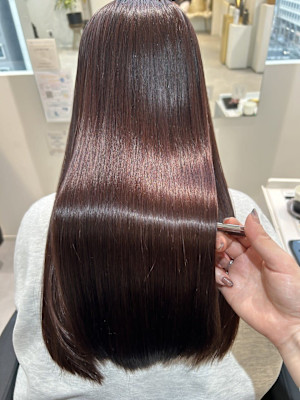 髪質改善専門サロンEmuest×スタイル