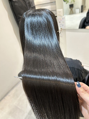 髪質改善専門サロンEmuest×スタイル