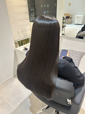 髪質改善専門サロンEmuest×スタイル