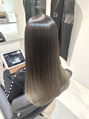 髪質改善専門サロンEmuest×スタイル