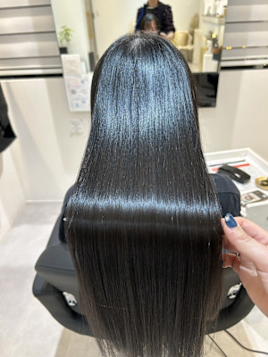 髪質改善専門サロンEmuest×スタイル