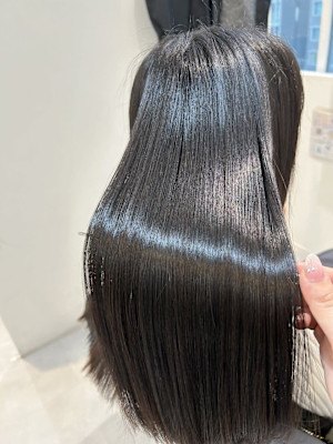 髪質改善専門サロンEmuest×スタイル