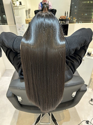 髪質改善専門サロンEmuest×スタイル