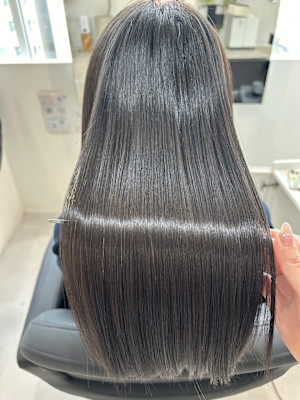 髪質改善専門サロンEmuest×スタイル