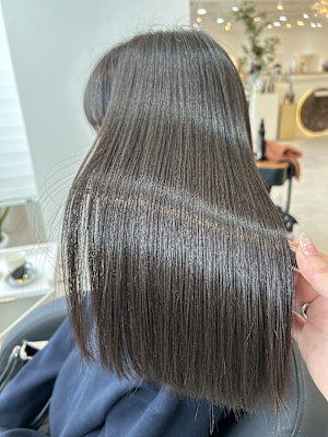 髪質改善専門サロンEmuest×スタイル