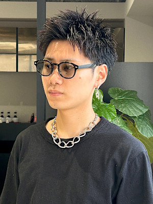 に合わせスパイキーショート