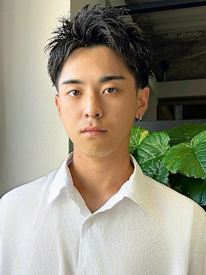 刈り上げスパイキーショート