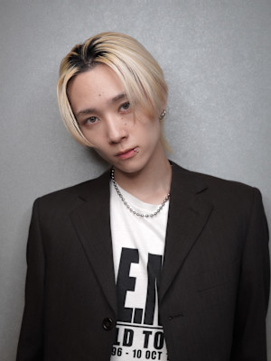 メンズウルフカット×ハイブリーチ