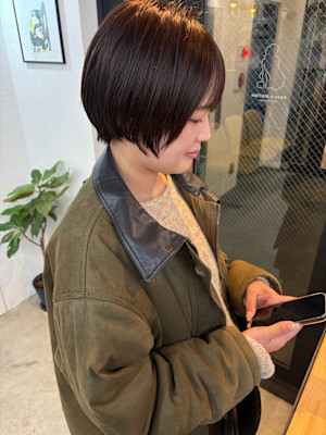 ナチュラルショートボブ　ラベンダーアッシュ