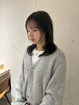 顔まわりレイヤーナチュラルスタイル