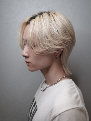 メンズマッシュウルフ×ハイトーン×カルマパーマ仕上げ