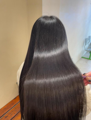 プレミアムトリートメントで艶々ヘア