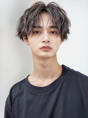 グレージュカラー波巻きツイストスパイラルp1　フェザーパーマ