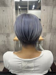 ショートボブ×アイスブルー