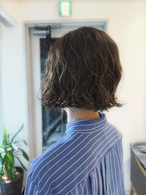 ぱつっとくしゅっとボブパーマ