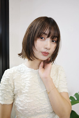 ふわっと動くシャギーボブ