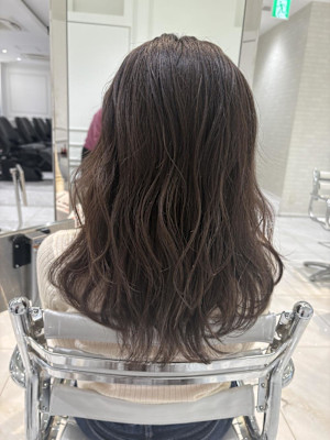 柔らかグレージュ