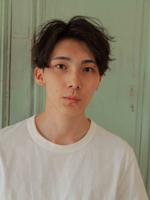 緩めアップバングパーマ