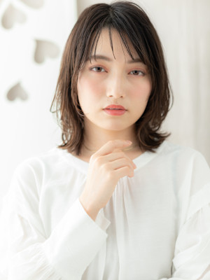 ゆるふわミディアムレイヤーカット小顔ウェットヘア30代40代